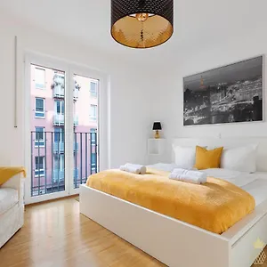 Apartment New! Pineapple Zwinger Ii, Dresden