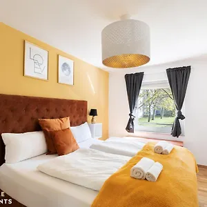 Apartment Pineapple Zwinger Vii - 78 Qm - 1x Free Parking -, Dresden